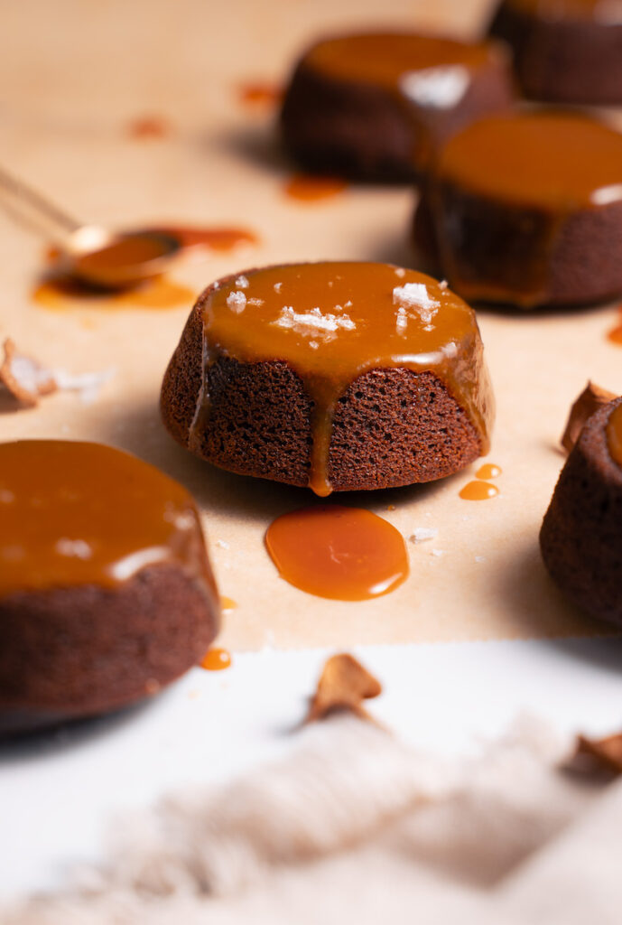 Mini chocolate caramel cakes with candy cap caramel