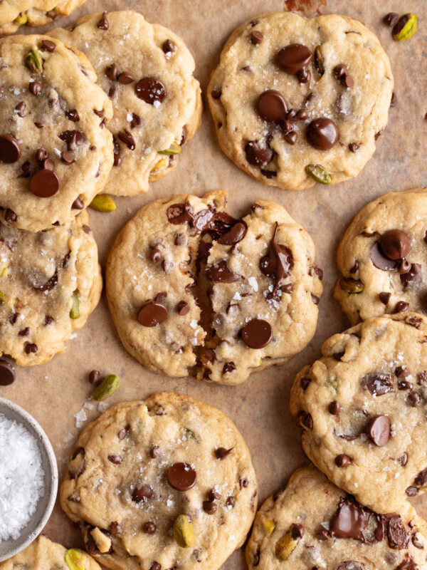 Pistachio chocolate chip cookies