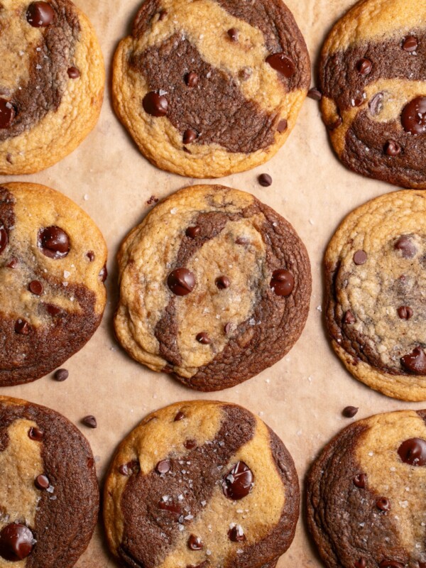 Marble cookies with chocolate chips